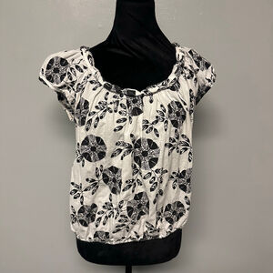 Women's Sophia Max Short Sleeve Tee size Large White Black Floral embroidered